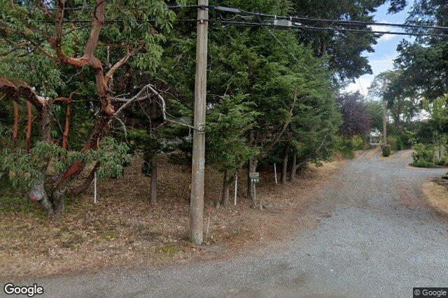 Street view of 929 Matticks Wood Lane, Saanich