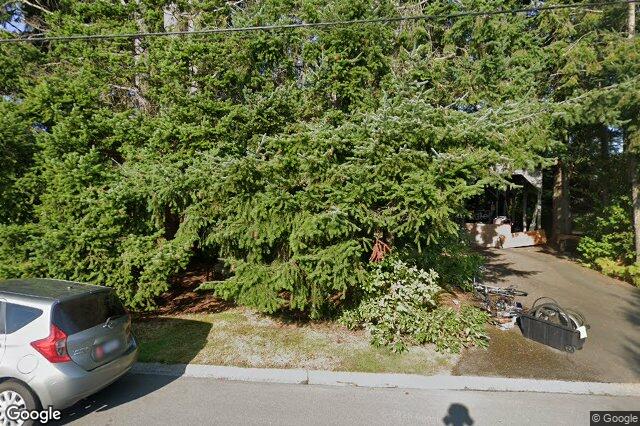 Street view of 6258 Robin Way, Central Saanich