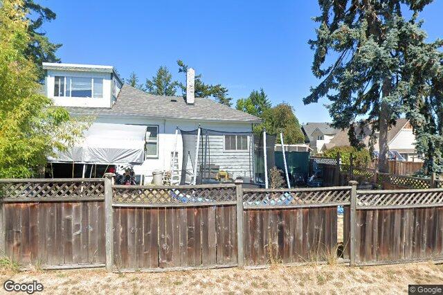Street view of 7909 East Saanich Rd, Central Saanich