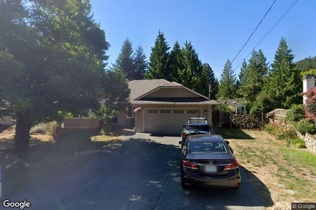 Street view of 1599 Dean Park Rd, North Saanich