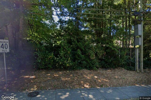 Street view of 1991 Dean Park Rd, North Saanich