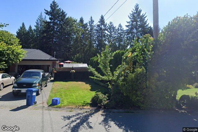 Street view of 1575 Dean Park Rd, North Saanich