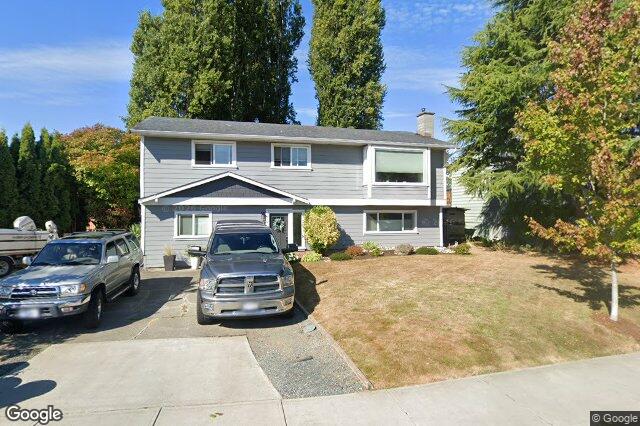 Street view of 9478 Eastbrook Dr, Sidney