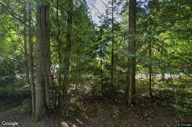 Street view of 885 Falkirk Ave, North Saanich