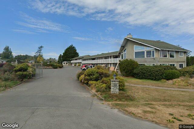 Street view of 313 – 9522 Lochside Dr, Sidney