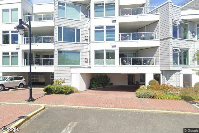 Street view of 213 – 2550 Bevan Ave, Sidney