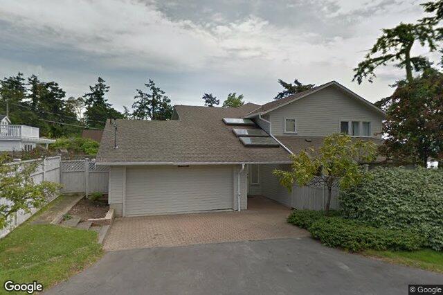 Street view of 10652 Madrona Dr, North Saanich