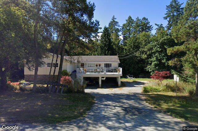 Street view of 1021 Tatlow Rd, North Saanich