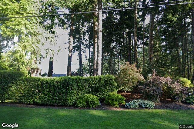 Street view of 568 Lands End Rd, North Saanich