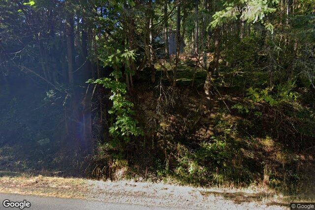 Street view of 1495 Lands End Rd, North Saanich