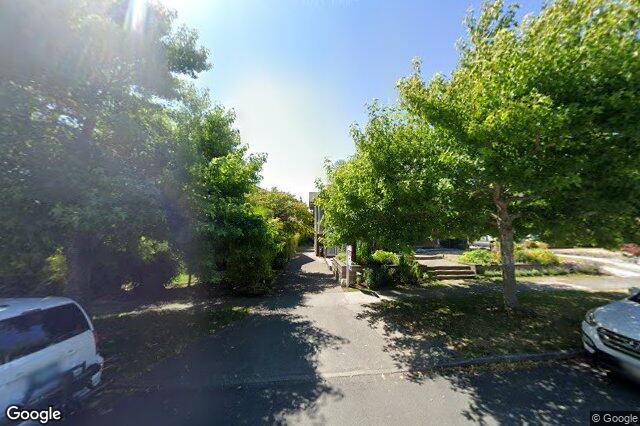 Street view of 3 – 118 Robertson St, Victoria