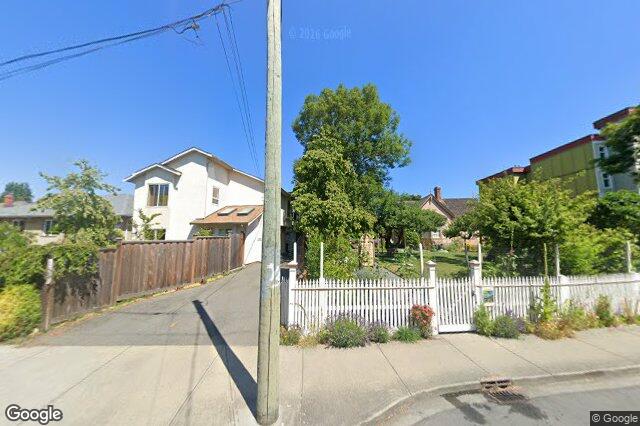 Street view of 401 – 1494 Fairfield Rd, Victoria