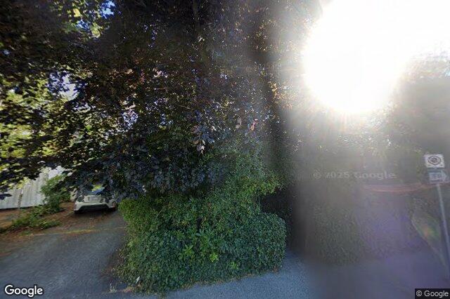 Street view of 516 Simcoe St, Victoria