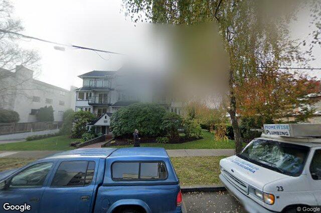 Street view of 302 – 1121 Oscar St, Victoria