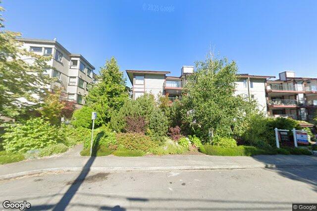 Street view of 402 – 430 Parry St, Victoria