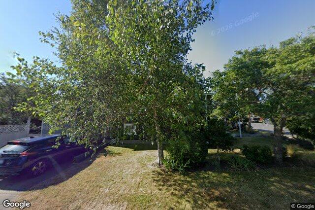 Street view of 901 Victoria Ave, Oak Bay