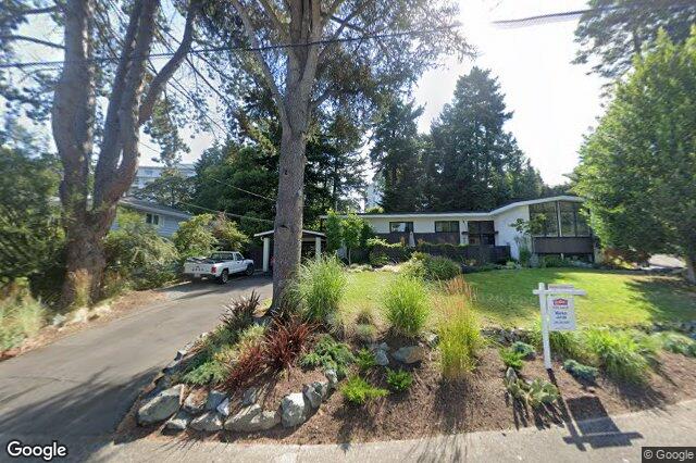 Street view of 905 Deal St, Oak Bay