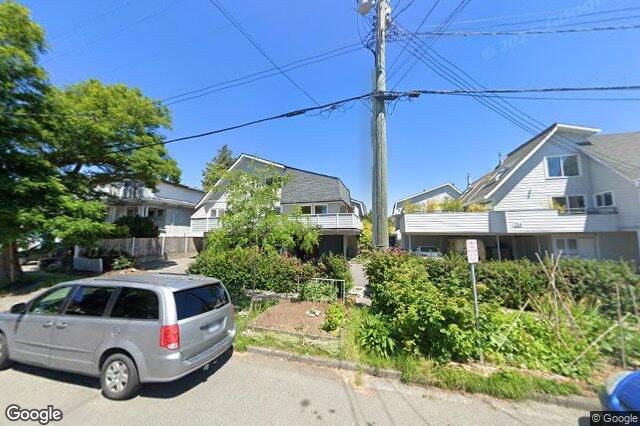 Street view of 4 – 126 Ontario St, Victoria