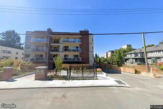 Street view of 404 – 945 McClure St, Victoria