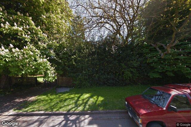 Street view of 10 – 907 Redfern St, Victoria