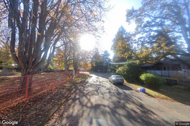 Street view of 3 – 909 Redfern St, Victoria