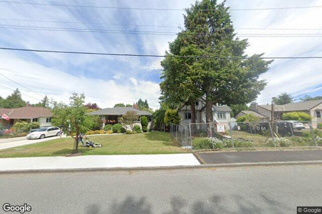 Street view of 2 – 1118 Munro St, Esquimalt