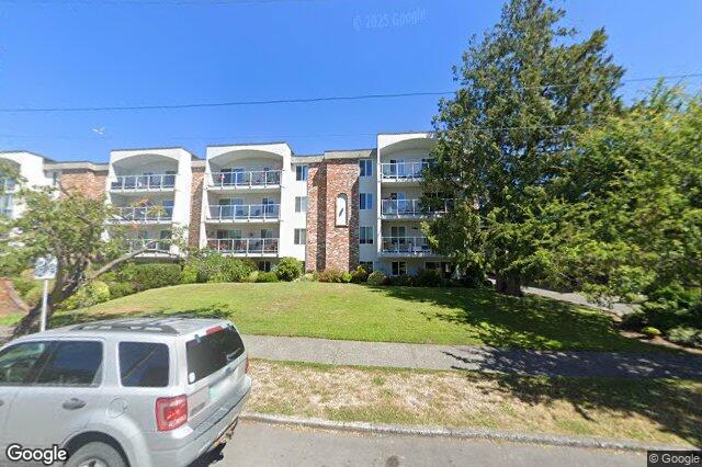 Street view of 206 – 1040 Rockland Ave, Victoria