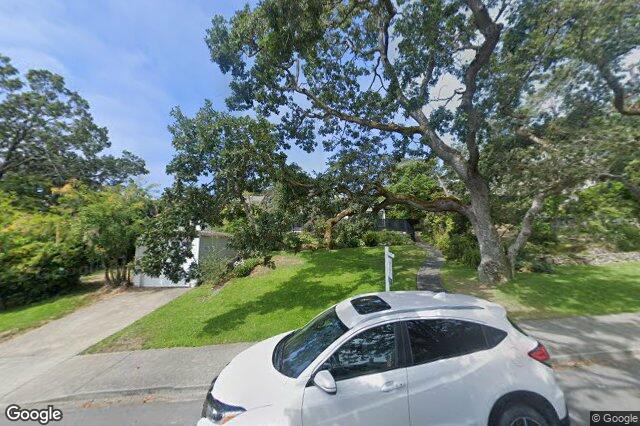 Street view of 1262 Roslyn Rd, Oak Bay