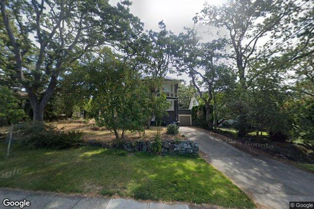 Street view of 1391 Victoria Ave, Oak Bay