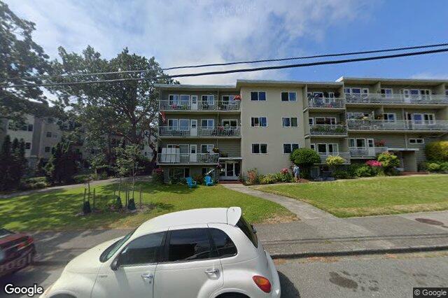 Street view of 102 – 1400 Newport Ave, Oak Bay
