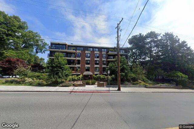 Street view of 105 – 1375 Newport Ave, Oak Bay