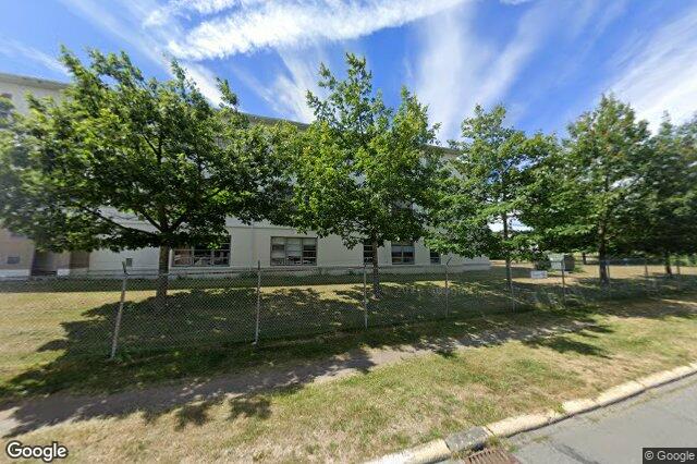 Street view of 203 – 916 Lyall St, Esquimalt