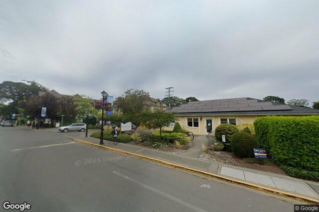 Street view of 204 – 2119 Oak Bay Ave, Oak Bay