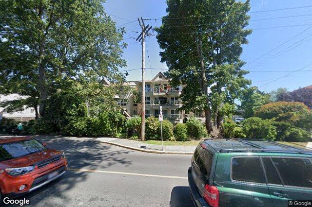 Street view of 401 – 1501 Richmond Ave, Victoria