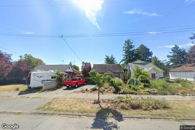 Street view of 919 Dunsmuir Rd, Esquimalt