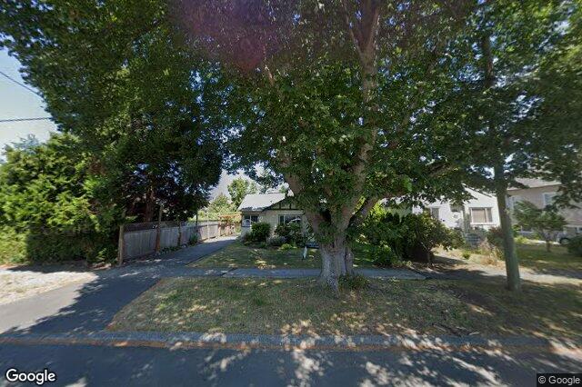 Street view of 2022 Byron St, Oak Bay