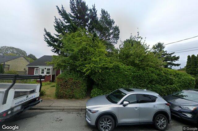 Street view of 215 Mary St, Victoria