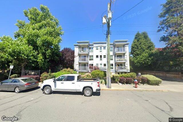 Street view of 102 – 1028 Balmoral Rd, Victoria
