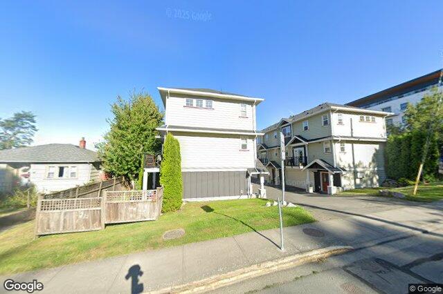 Street view of 4 – 1105 Esquimalt Rd, Esquimalt