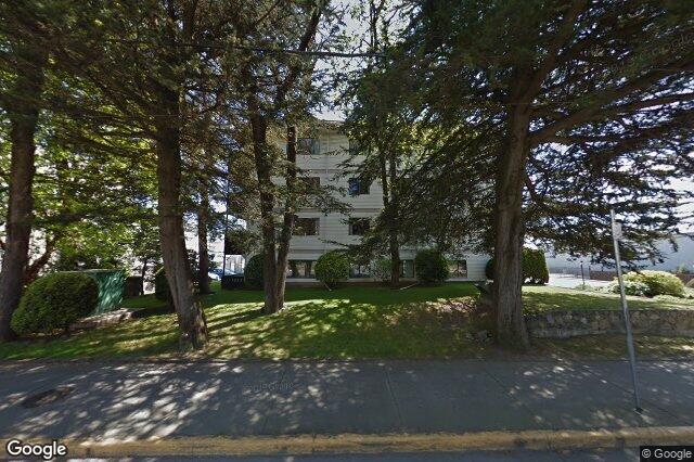 Street view of 202 – 929 Esquimalt Rd, Esquimalt