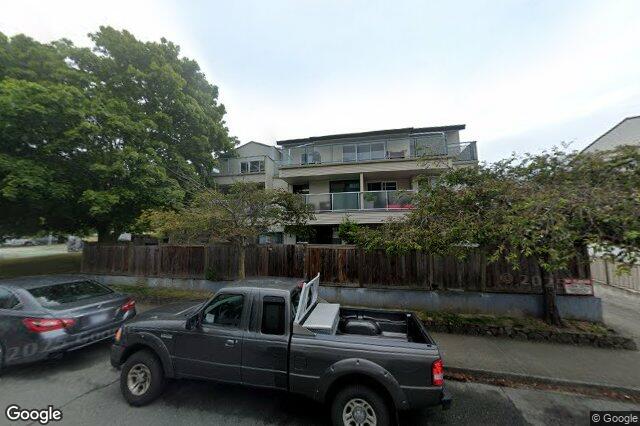 Street view of 11 – 333 Robert St, Victoria