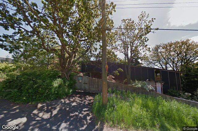 Street view of 404 Henry St, Victoria