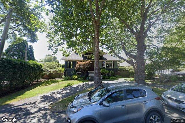 Street view of 2753 Cavendish Ave, Oak Bay