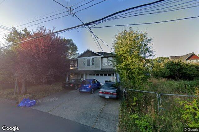 Street view of 1726 Albert Ave, Victoria