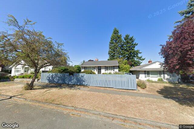 Street view of 2512 Shakespeare St, Victoria
