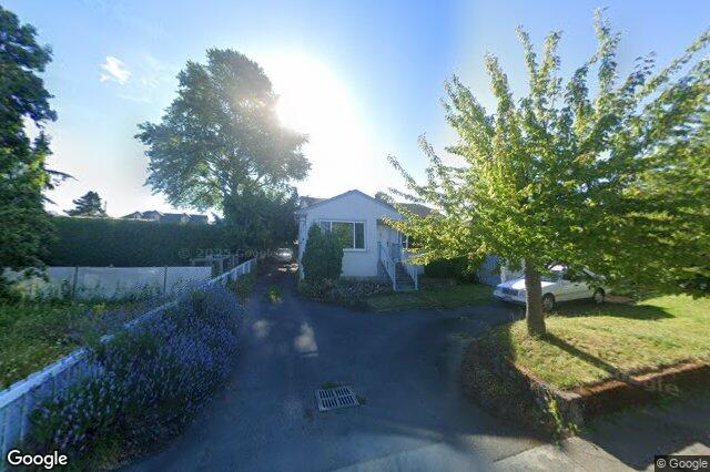 Street view of 1011 Russell St, Victoria
