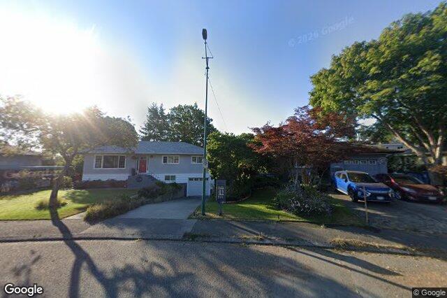 Street view of 2519 Wootton Cres, Oak Bay