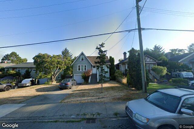 Street view of 2052 Carrick St, Oak Bay