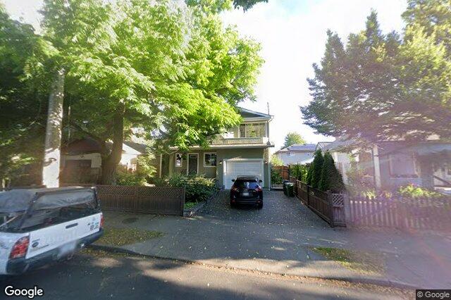 Street view of 621 Pine St, Victoria