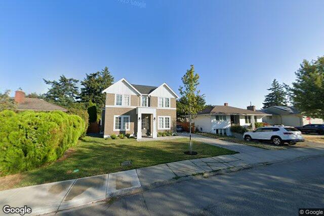 Street view of 2218 Kinross Ave, Oak Bay